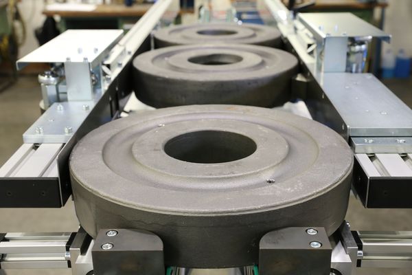 Retezovy dopravnik obrobky