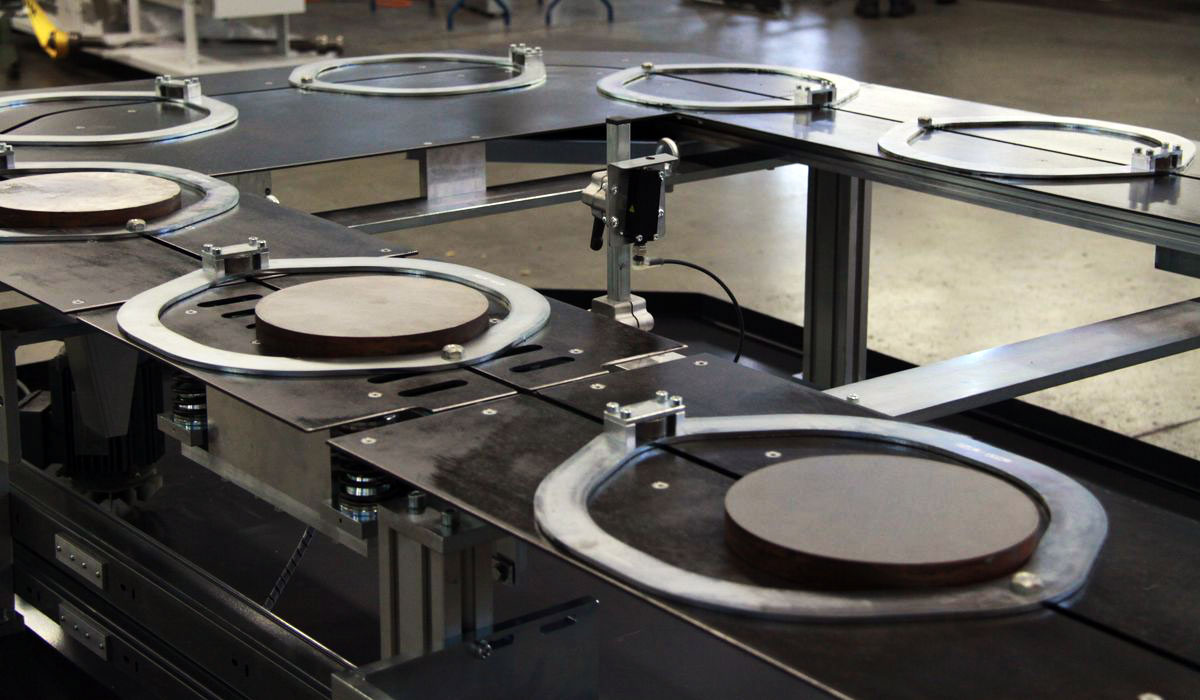 Vlečný rámečkový dopravník